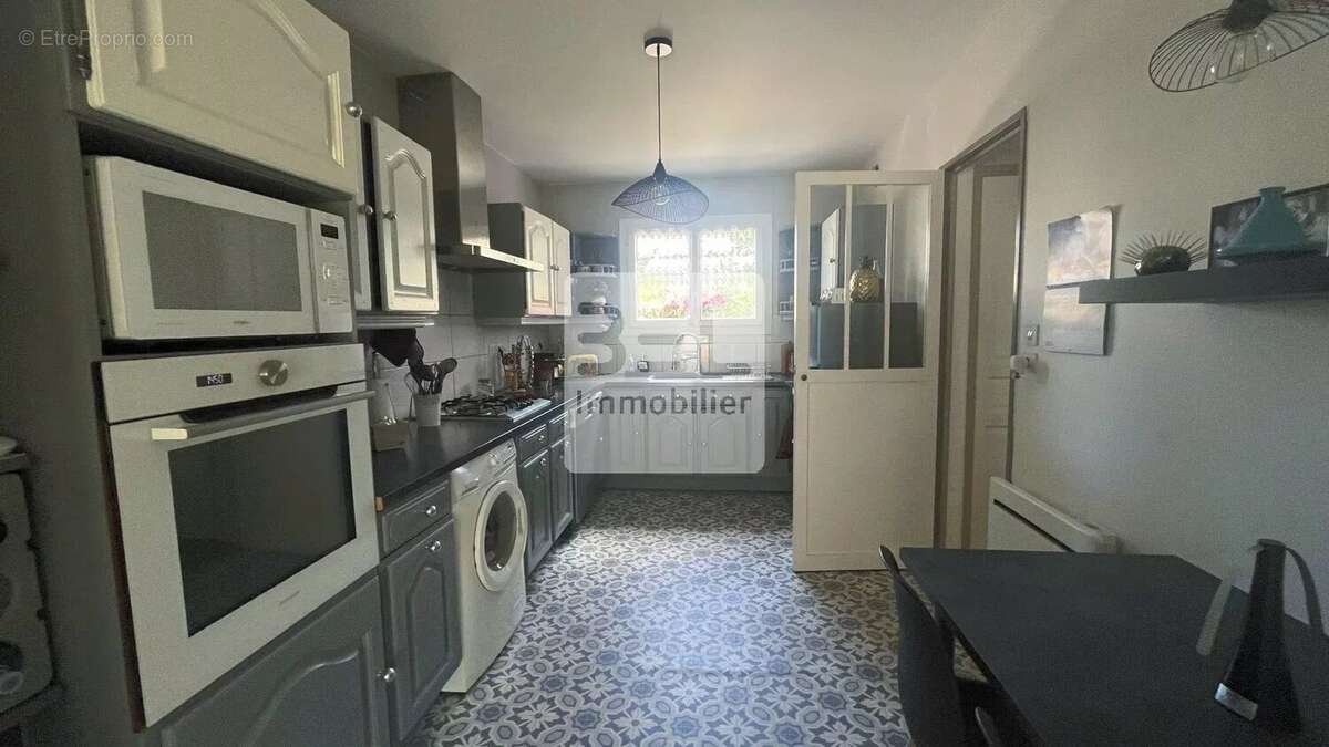 Maison à BAGNOLS-SUR-CEZE