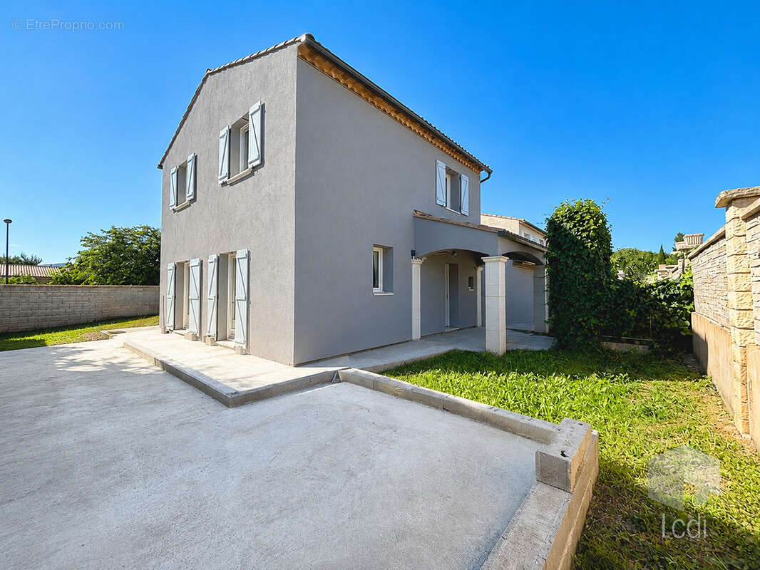 DONZERE, maison de 130 m2, 4 chambres - photo 2