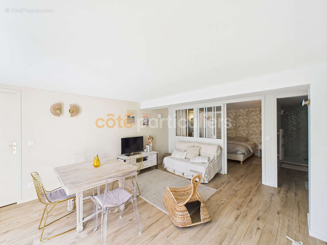 Maison à VILLENAVE-D'ORNON