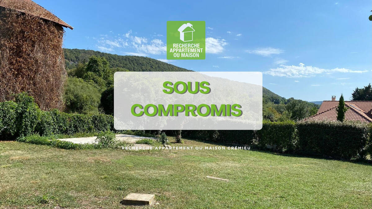 Terrain à CREMIEU