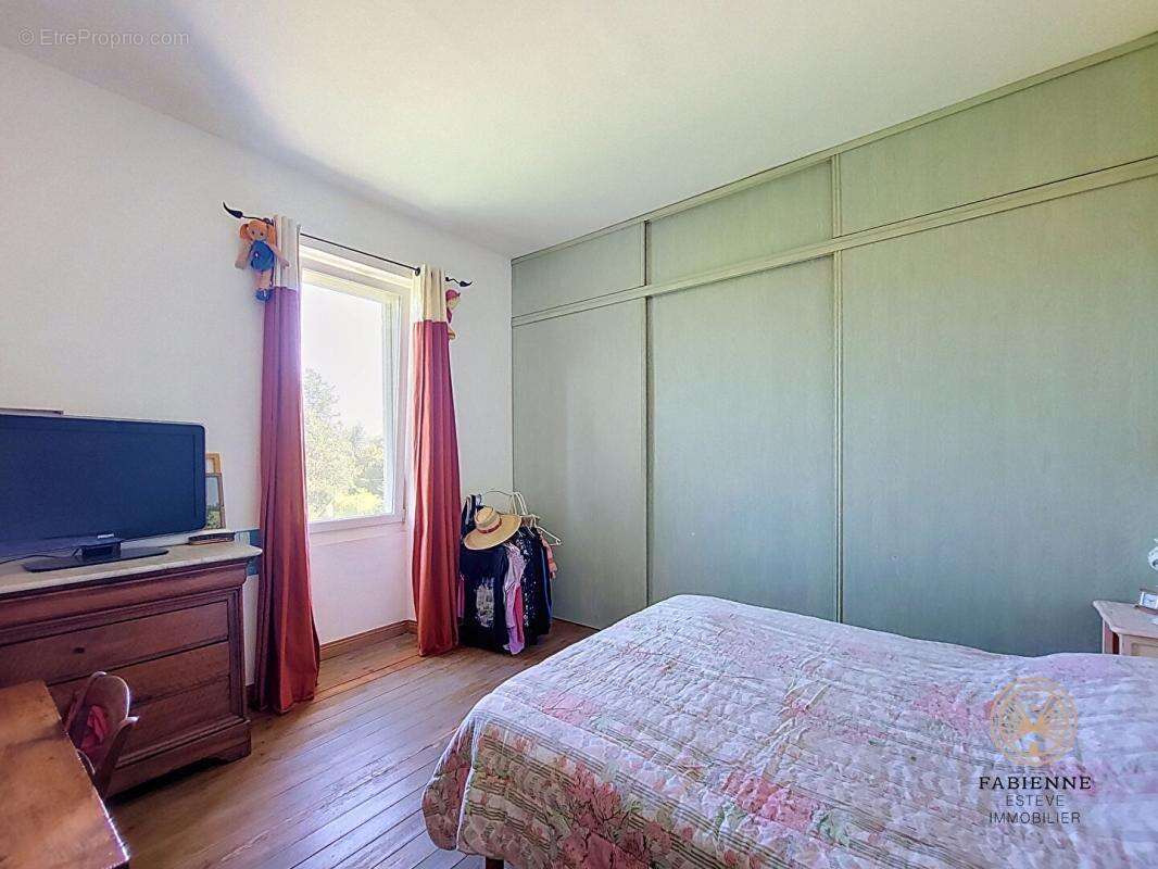 MAS DE CARACTERE en campagne 150m2 habitable Terrain 560m2 - photo 8