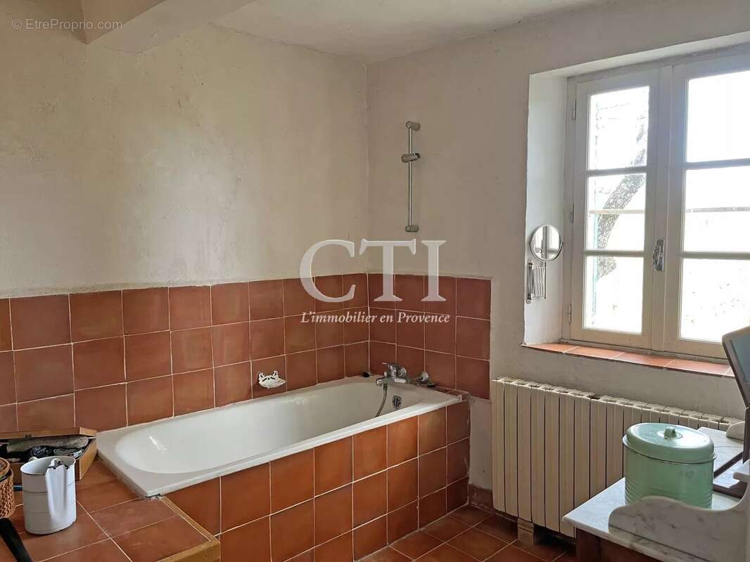 Maison à VAISON-LA-ROMAINE