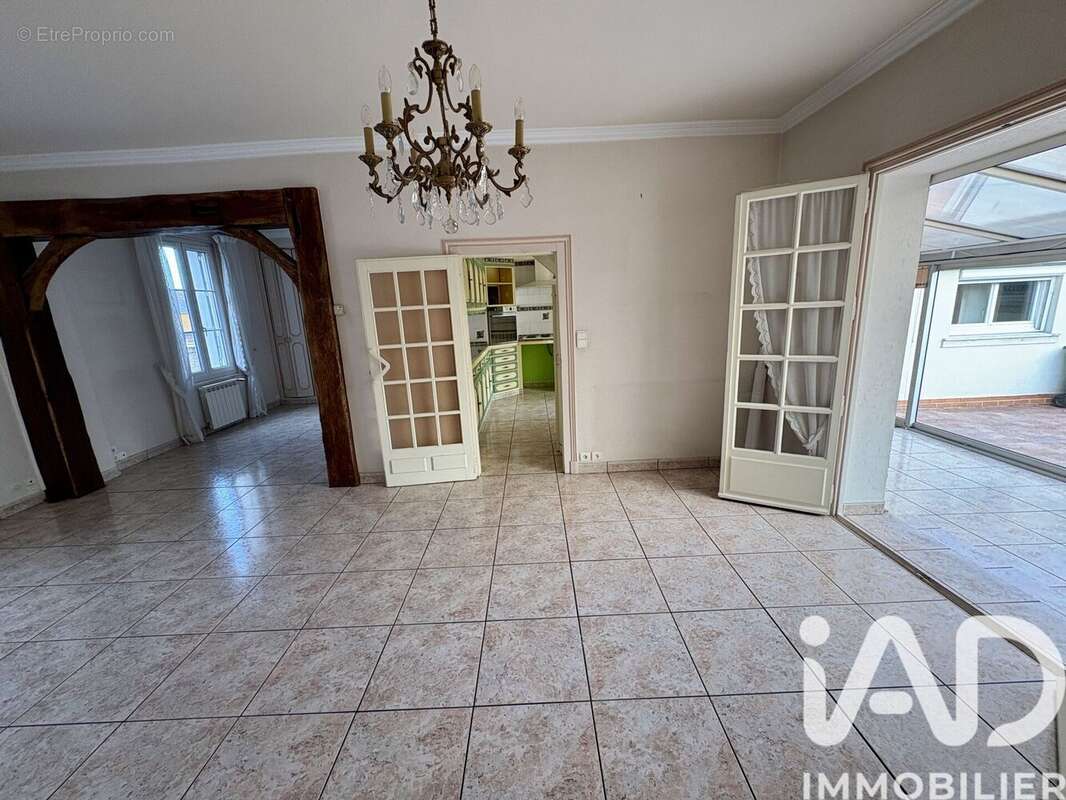Maison 132 m² à Chateau-Renault  - photo 5