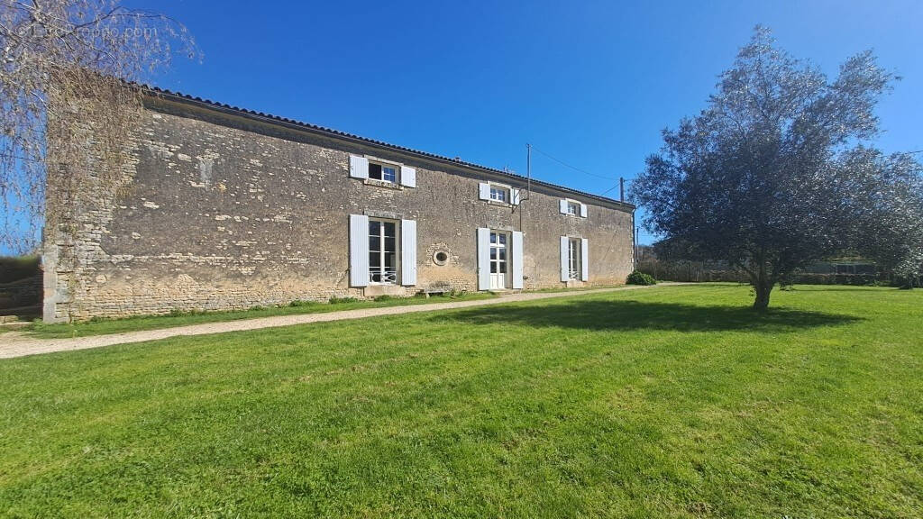 Maison à ECHIRE