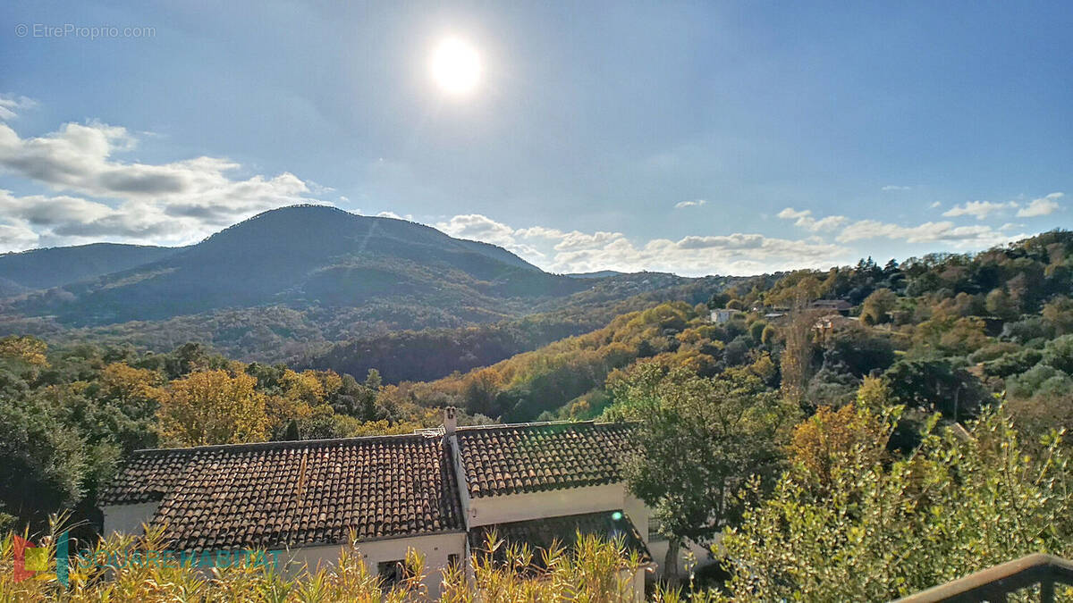 Maison à LES ADRETS-DE-L&#039;ESTEREL