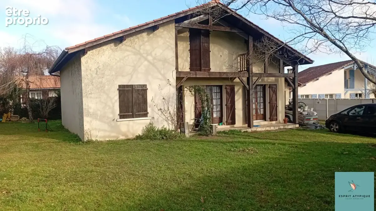 Maison 111 m² à Saint-Pierre-Du-Mont  - photo 3