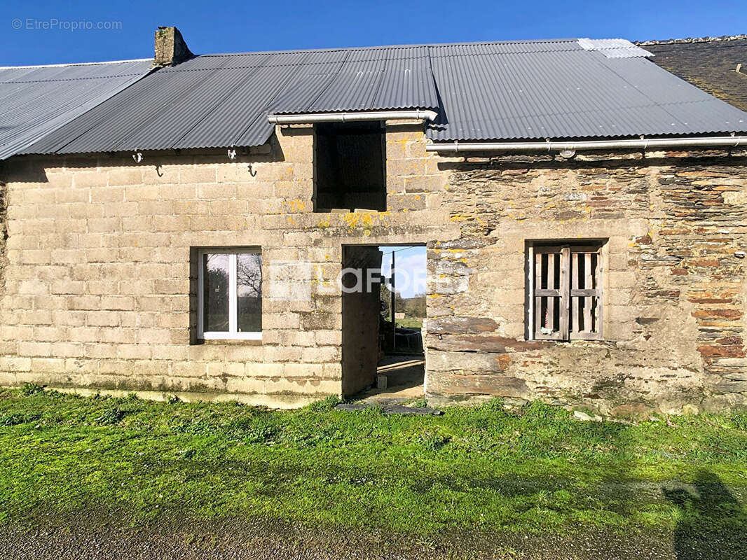Maison à CARENTOIR