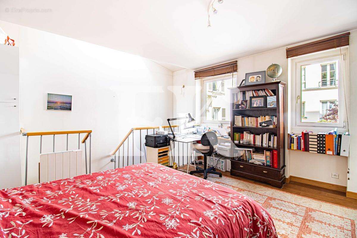 Appartement à PARIS-11E
