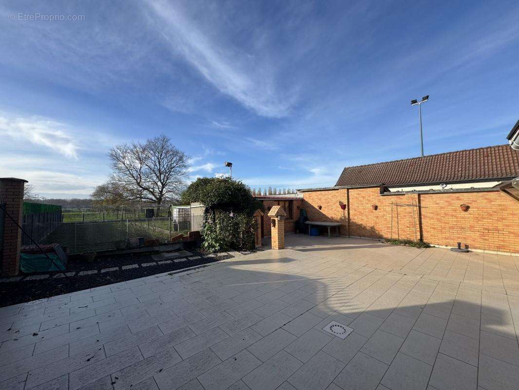 Maison à HOUPLIN-ANCOISNE