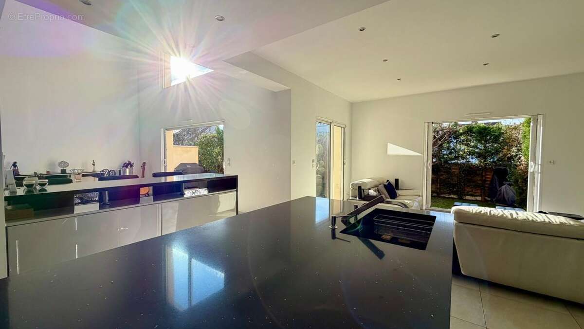 Maison à NEUILLY-SUR-MARNE