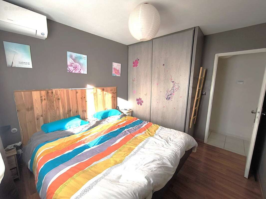 Maison à CRUZILLES-LES-MEPILLAT