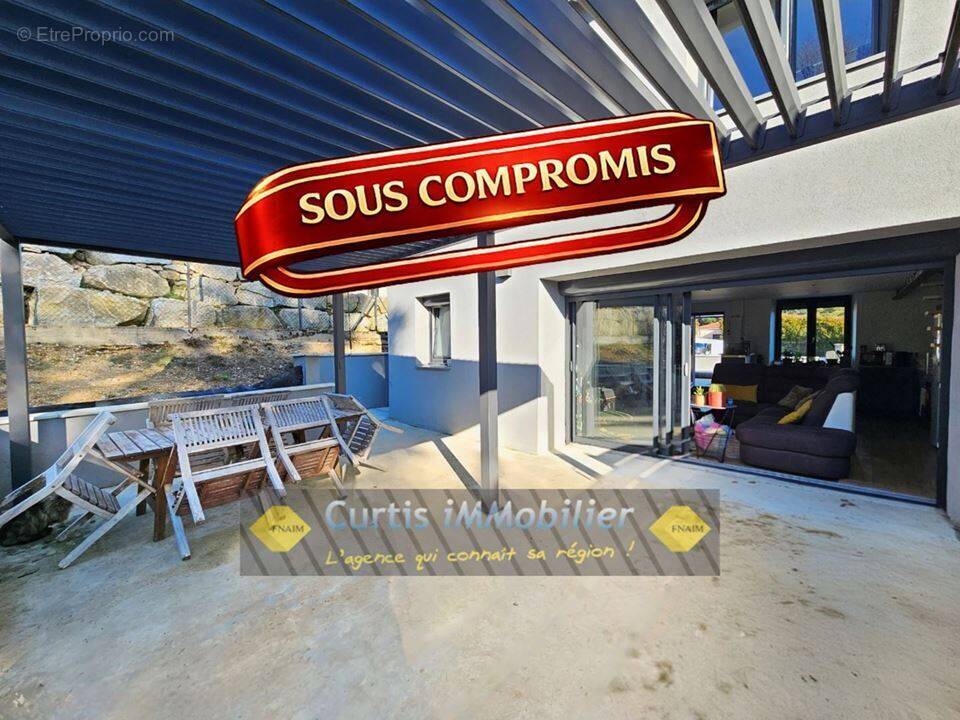 Maison à SAINT-JUST-MALMONT