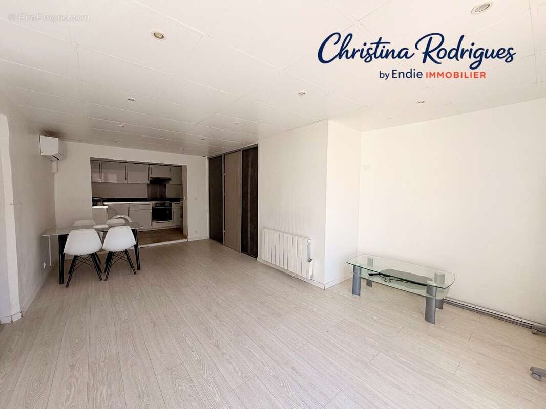 Appartement à LORGUES