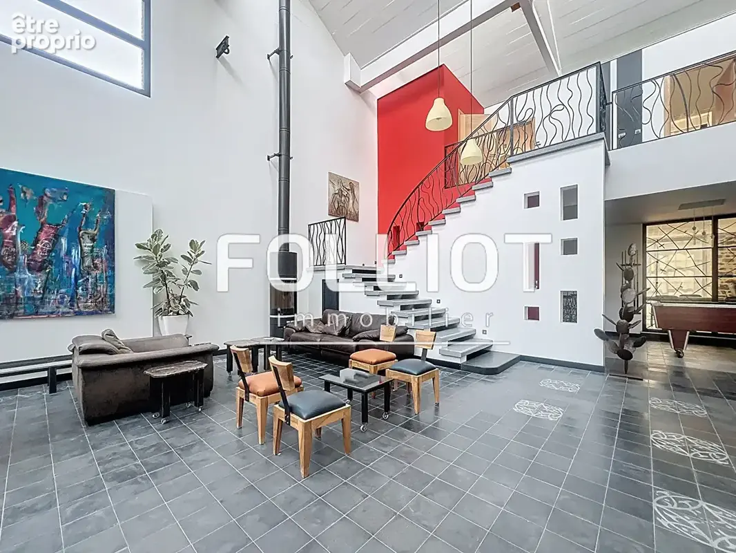 A VENDRE - Loft Fougères 9 pièce(s) 550 m2 - photo 6