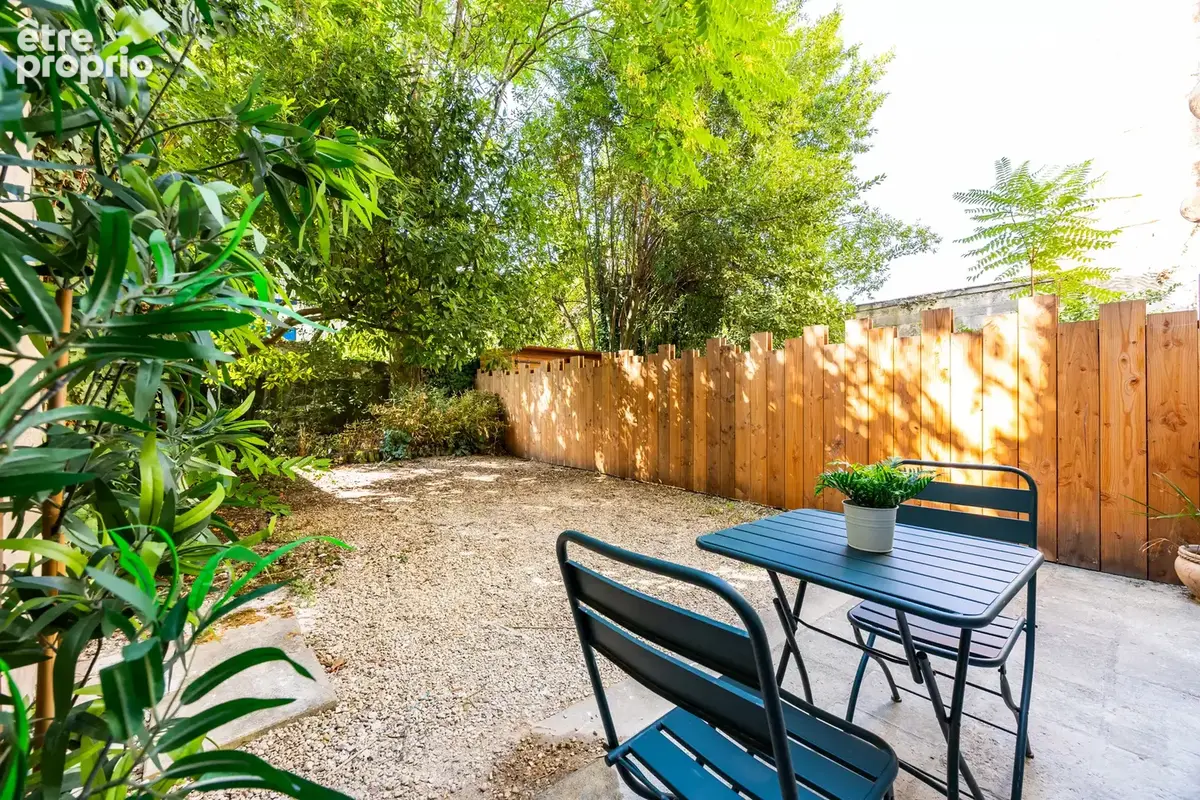 Bordeaux coeur de saint seurin - t2 avec jardin - photo 3