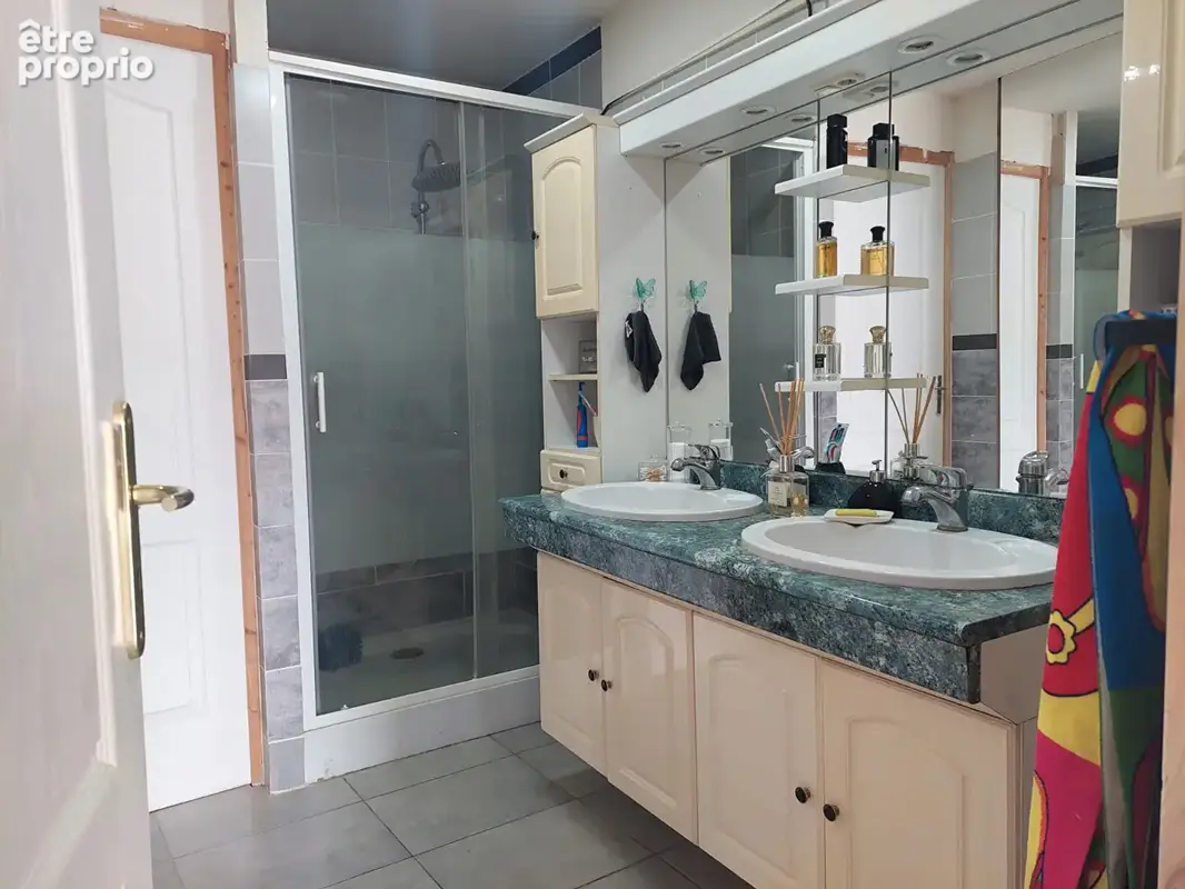 Maison plain-pied 223 m², 6 chambres, hangar et terrain constructible - photo 15