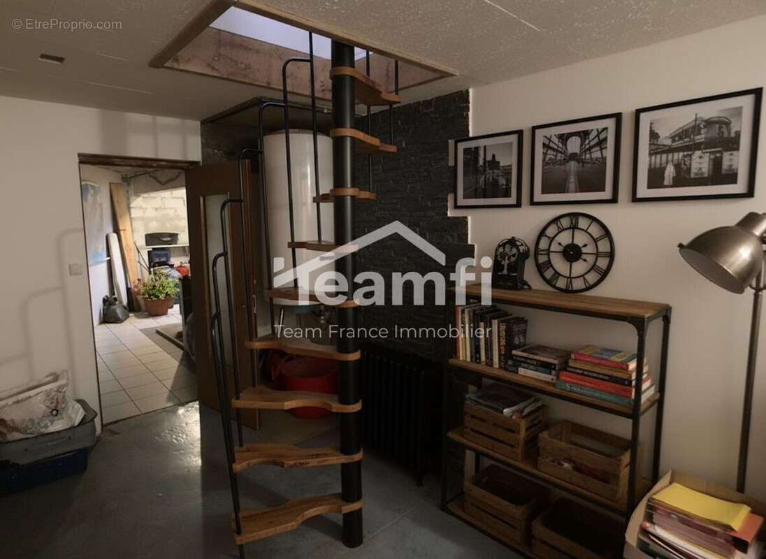 Maison 91 m² à Saint-Denis-De-Palin  - photo 6