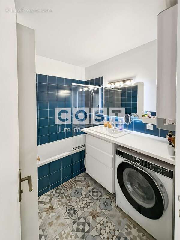 Appartement à LA GARENNE-COLOMBES