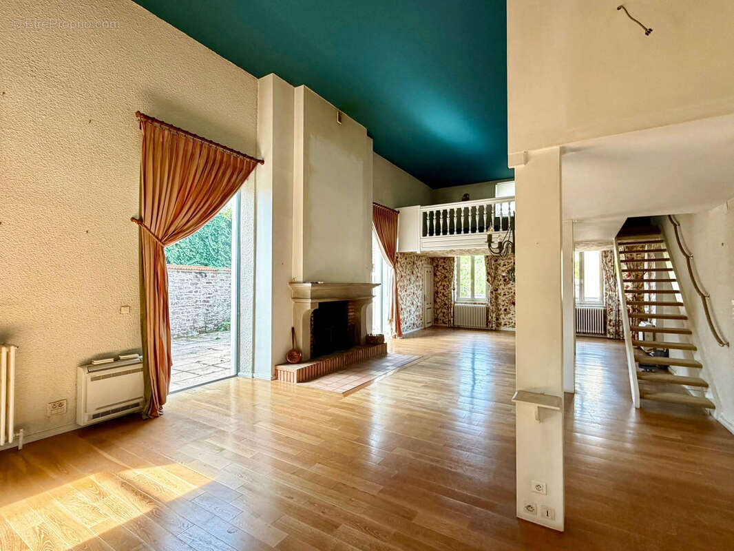 Vente jolie villa sur terrain de 602 m2 avec petite dépendance LUXEUIL LES BAINS - photo 10