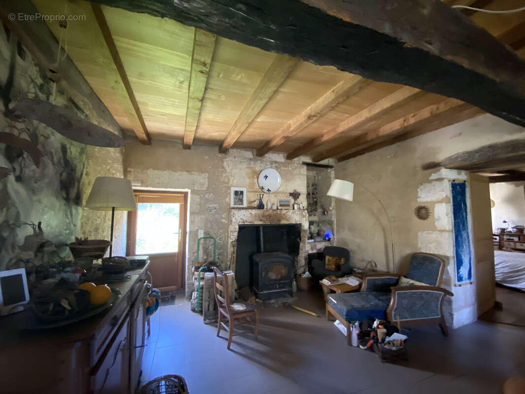 Maison à PUYMOYEN