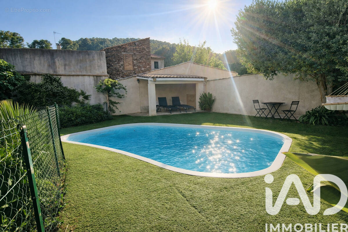 Photo 1 - Maison à LE MARTINET