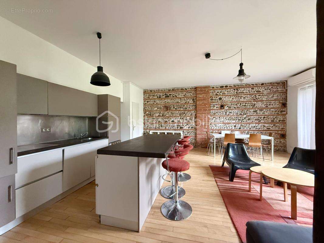 Toulouse – Boulevard de la Gare – Appartement T4 de caractère de 97 m² avec boxe - photo 2