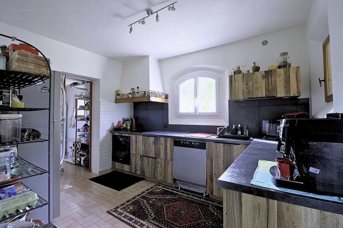 Maison à SAINT-CEZAIRE-SUR-SIAGNE