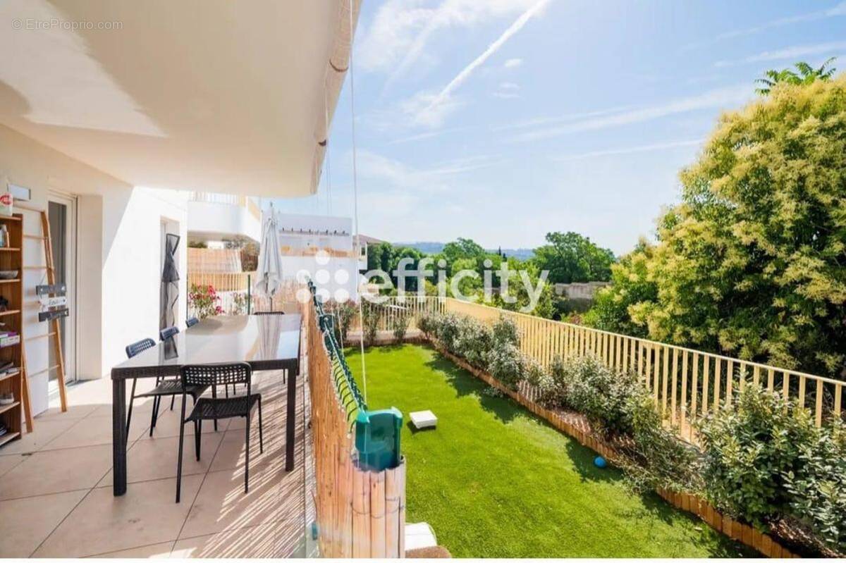 Appartement à MARSEILLE-16E