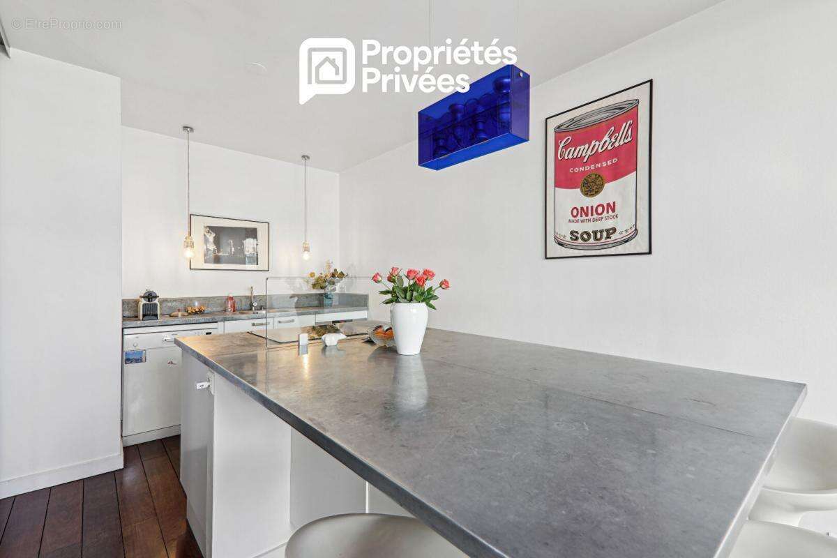 Appartement à COURBEVOIE