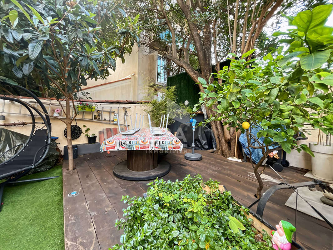 Appartement à MARSEILLE-4E