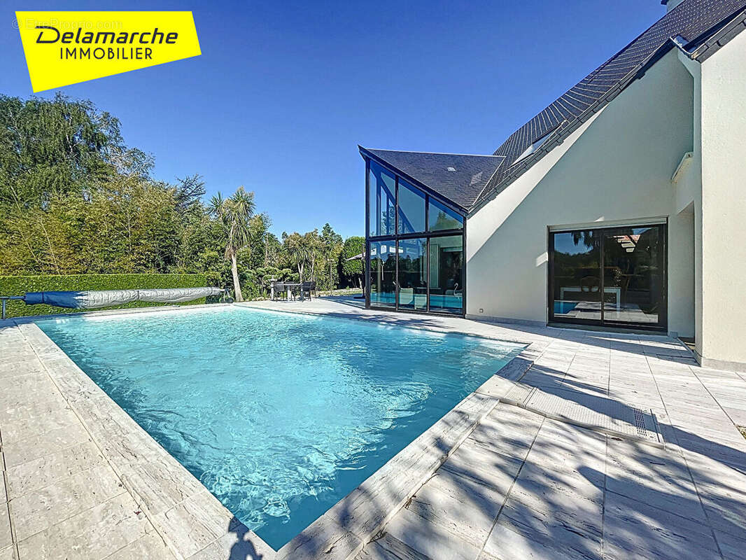 A VENDRE A AVRANCHES Maison de standing 5 chambres, piscine, double garage et dépendances  ( 50300 ) - photo 16