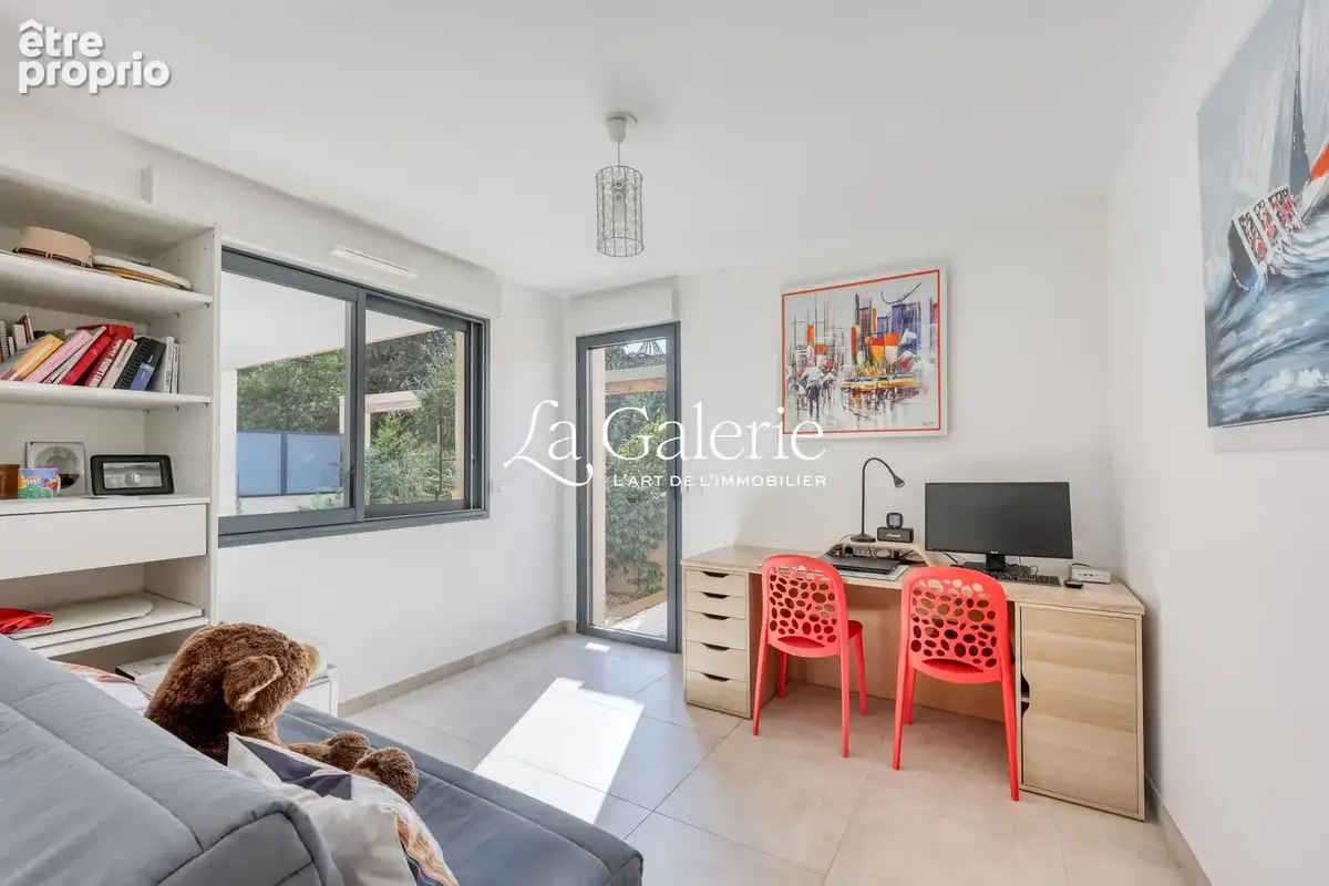 Appartement 3 pièces 79 m² à vendre à Hyeres (83400) - photo 8