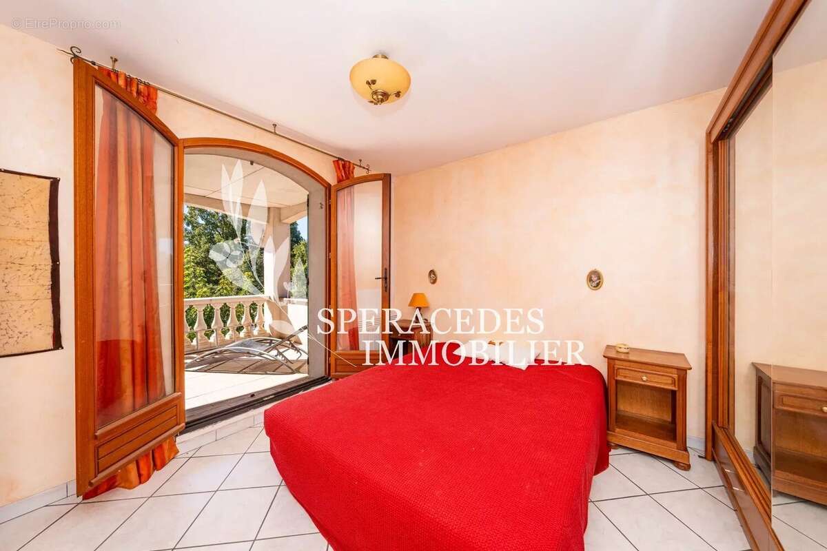 Maison à MONTAUROUX