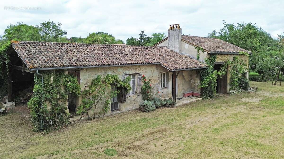 Maison à LAUZUN