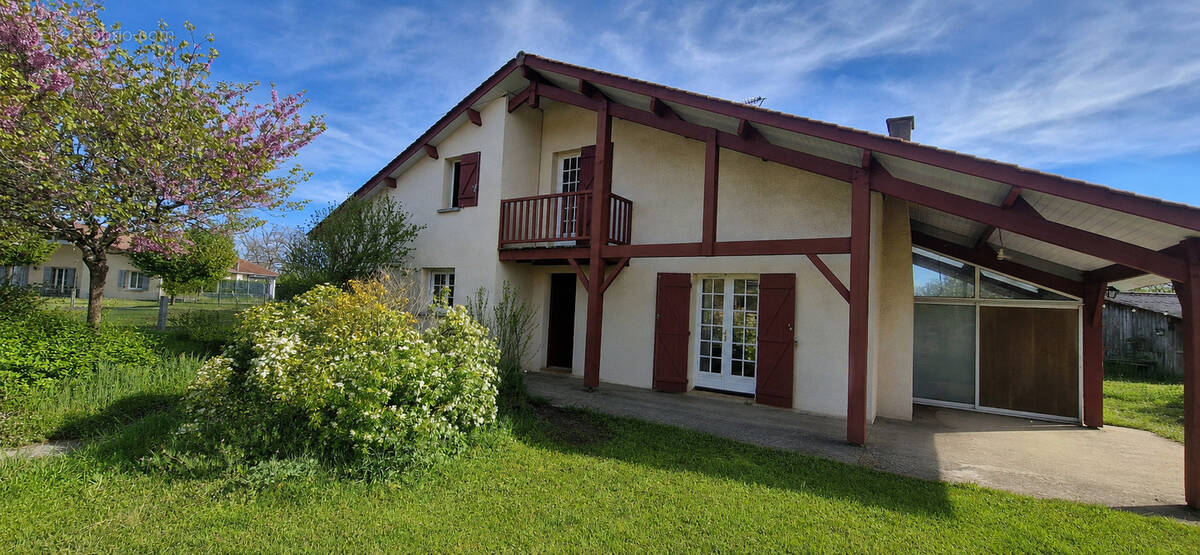 Maison à SAINT-SYMPHORIEN