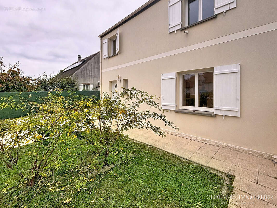 Maison à CHEVINCOURT