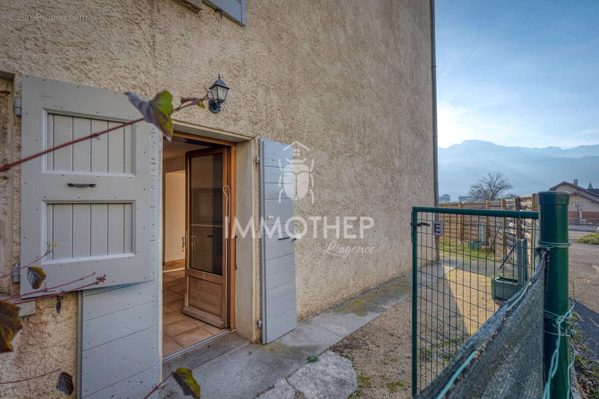 Appartement à SAINT-NAZAIRE-LES-EYMES