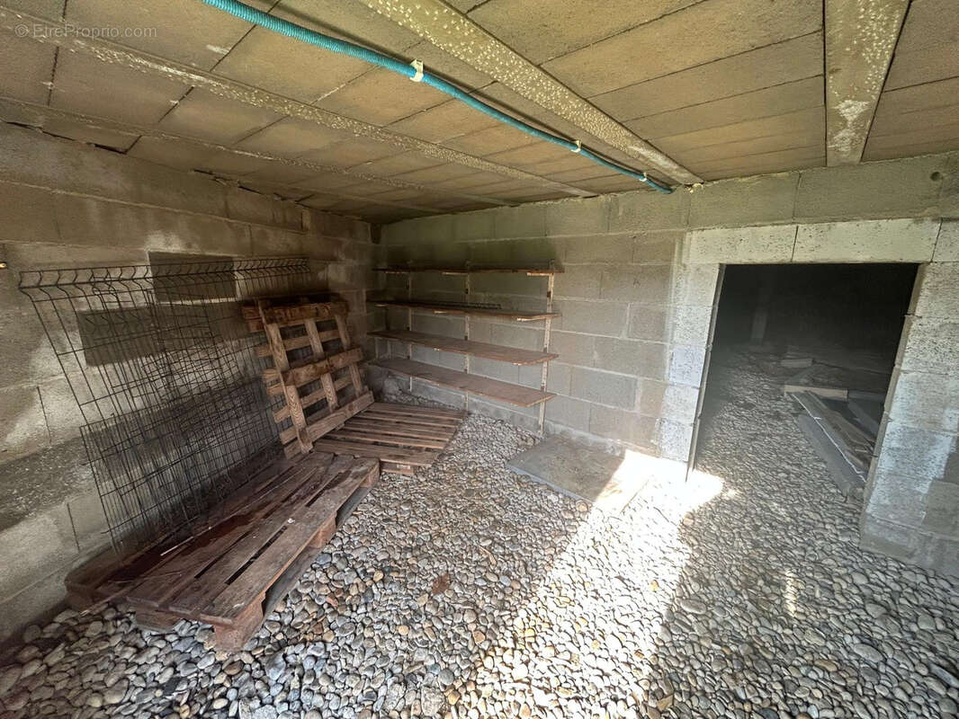 ANSE : Villa familiale alliant confort, modernité et emplacement privilégié ! - photo 13