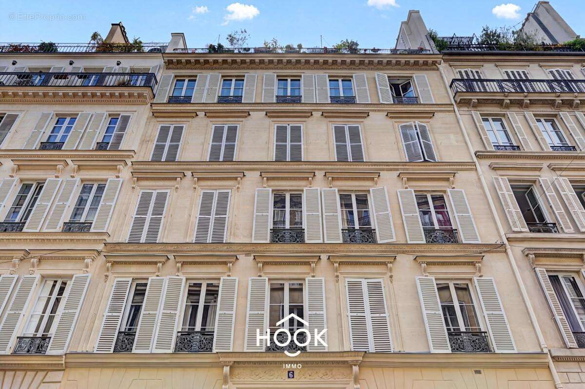 Appartement à PARIS-8E