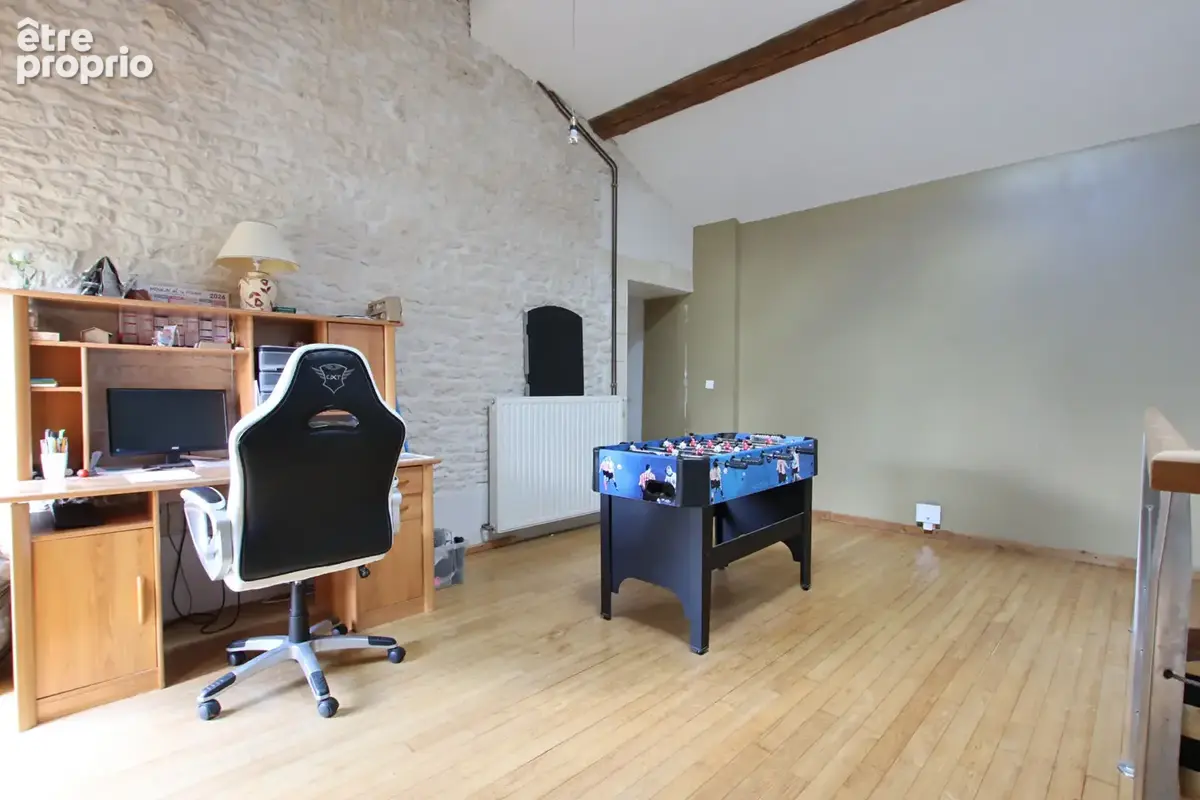 Maison en pierre - 6 chambres - photo 9
