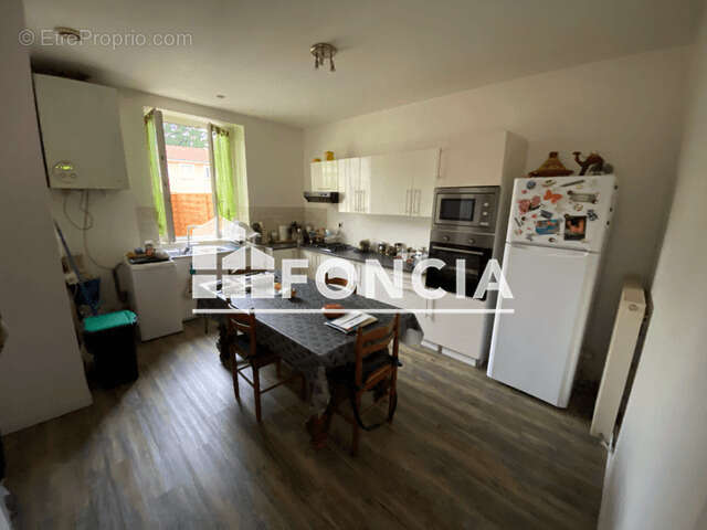 Appartement à LE CHAMBON-FEUGEROLLES