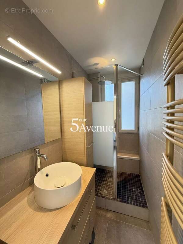 Appartement à PARIS-12E