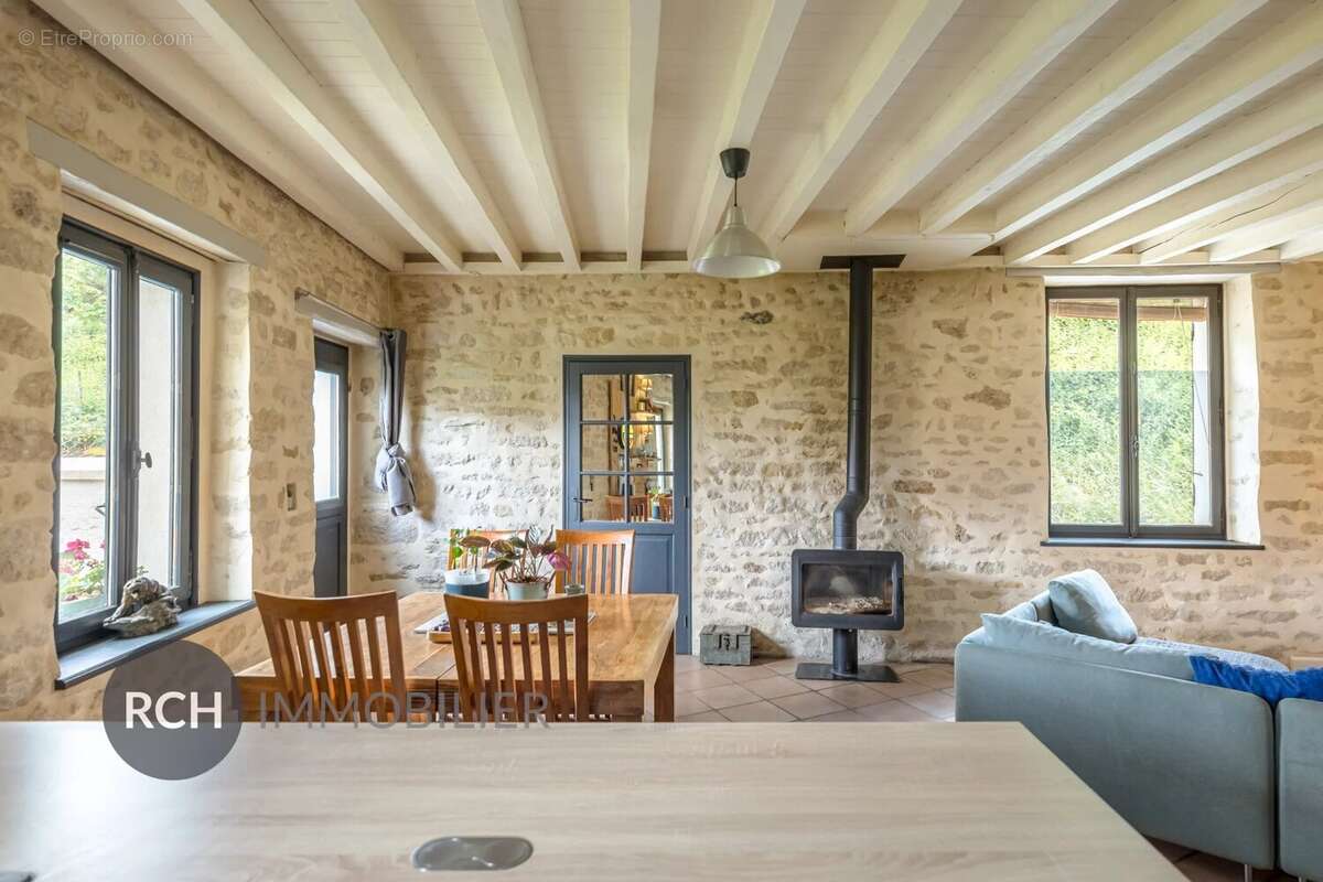 Maison à MEZY-SUR-SEINE