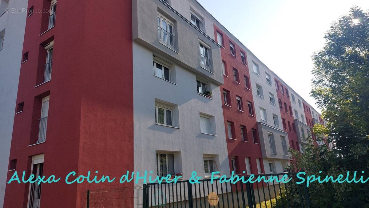 Appartement à VILLENEUVE-SAINT-GERMAIN