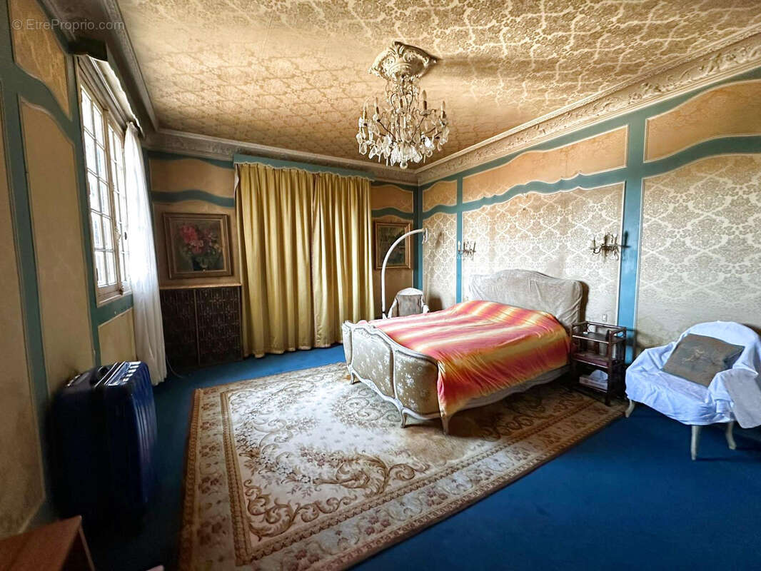 Maison à CHENNEVIERES-SUR-MARNE