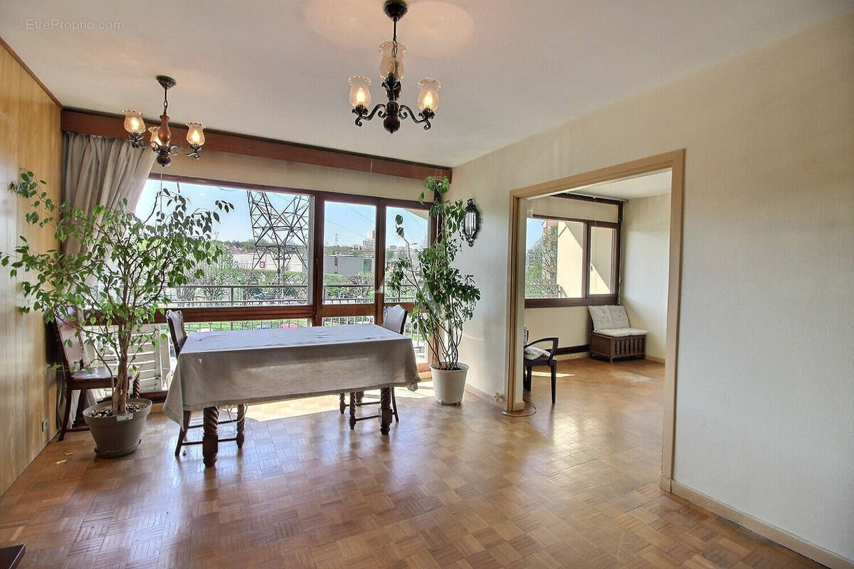 Appartement à THIAIS