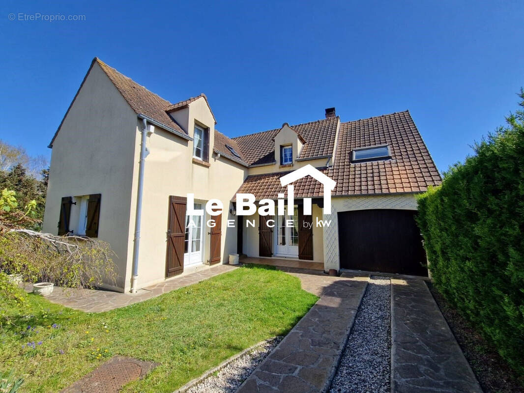 Maison à CERGY