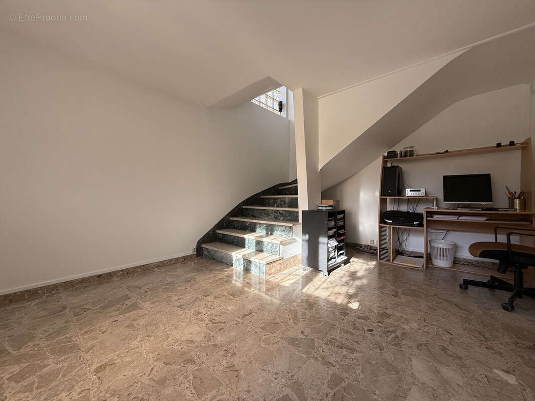 Maison à LE BLANC-MESNIL