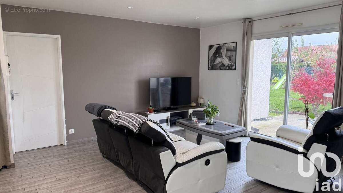 Photo 3 - Maison à VARENNES-LE-GRAND