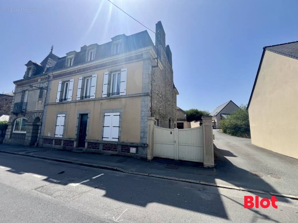 Maison à CAULNES